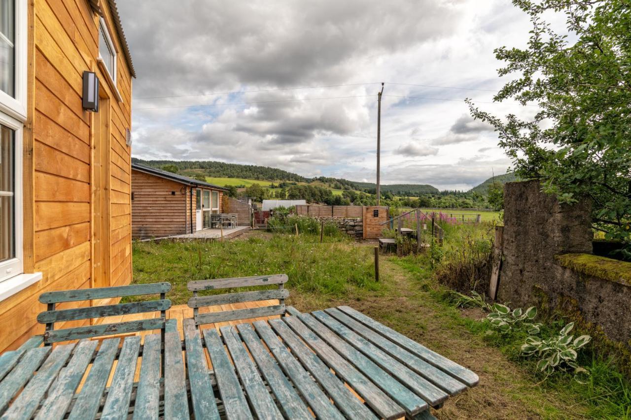 Enchanting Tiny House With Wood Burner And Hot Tub In Cairngorms Ballater Exteriör bild