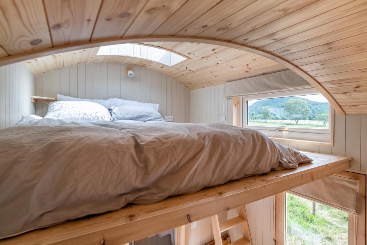 Enchanting Tiny House With Wood Burner And Hot Tub In Cairngorms Ballater Exteriör bild